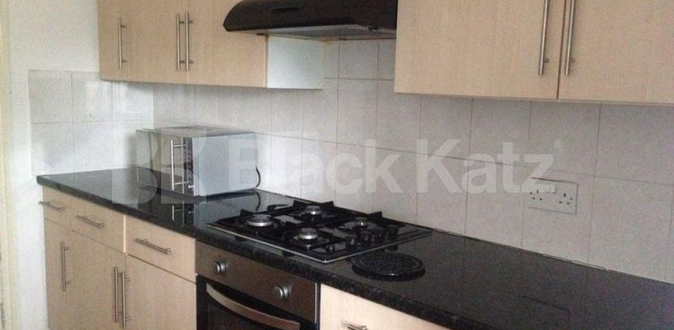 			UNDER OFFER , 2 Bedroom, 1 bath, 1 reception Apartment			 Queenstown Road, Battersea